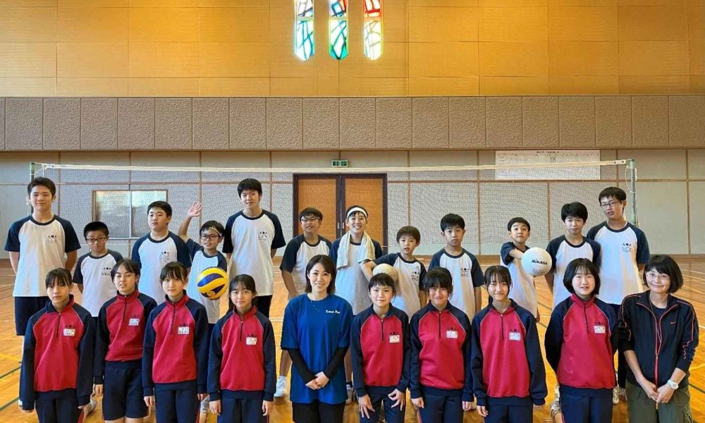 元全日本・吉田真未さんによる夢と努力を伝えるバレーボール教室