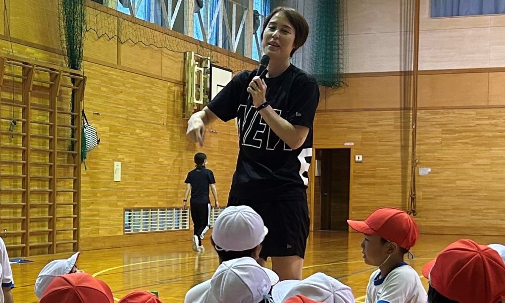 「どんなことにもまずはチャレンジ」日本一に15回輝いた元Vリーガーの大山未希選手による特別授業！