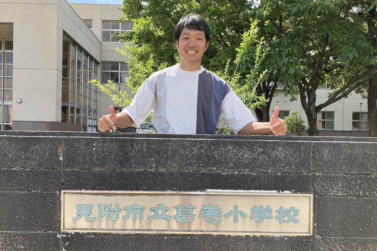 元日本代表陸上選手・長田拓也選手が、速く走るための方法を伝授する特別授業  児童と真剣勝負も！