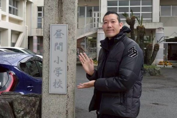 “ヤマコフ205”！初めて見た2年生は？北京オリンピックバレーボール元日本代表・山村宏太さんから『気付き』を学ぶ授業！