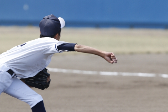 【林コーチインタビュー】小学生で身につけたいピッチャーの正しい投げ方を解説！