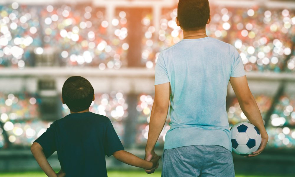 スポーツで子どもを伸ばす親・ダメにする親の特徴とは？