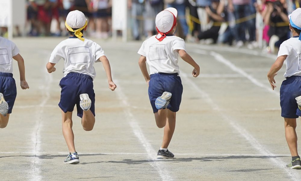 かけっこが速くなる！小学生が速く走るコツ・方法をプロ目線で解説