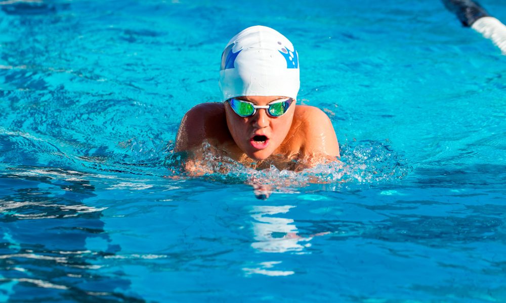 【水泳】25m・50mの平泳ぎ平均タイムは？小学生・中学生の距離別水泳資格級と東京都内の練習施設を紹介