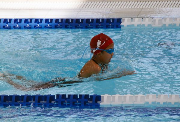 25m・50mの平泳ぎ平均タイムは？小学生・中学生の距離別水泳資格級と東京都内の練習施設を紹介　