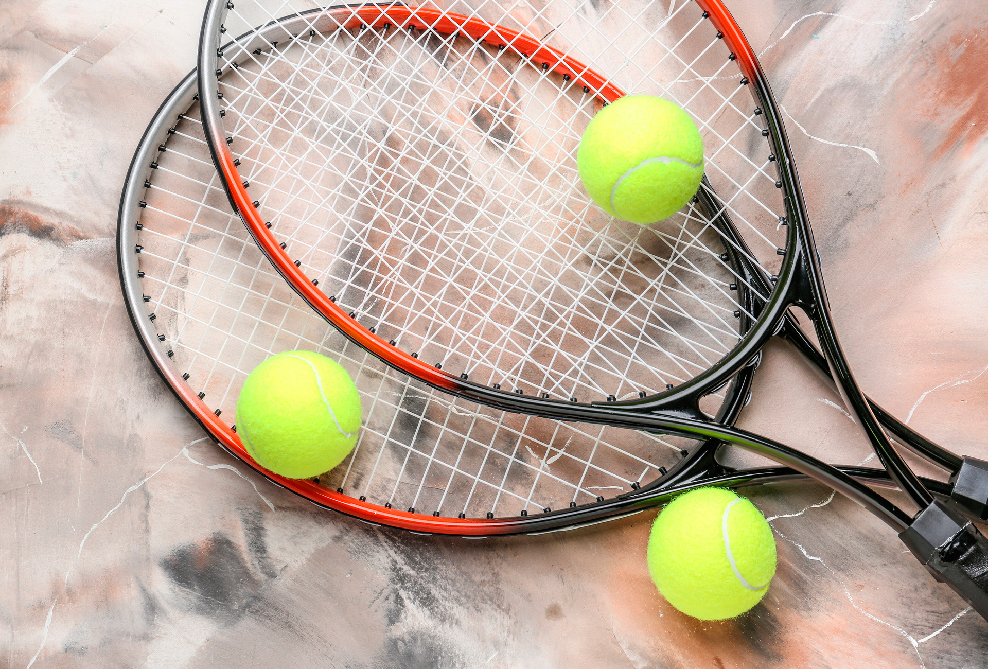 テニス 中学の部活選びの参考に！テニス部に入部するときに必要な準備物をご紹介 | DCマガジン