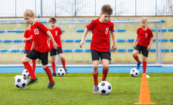 船橋・幕張エリアで単発からできる！個別指導だから中学から高校まで習えるサッカースクールのおすすめポイントをご紹介