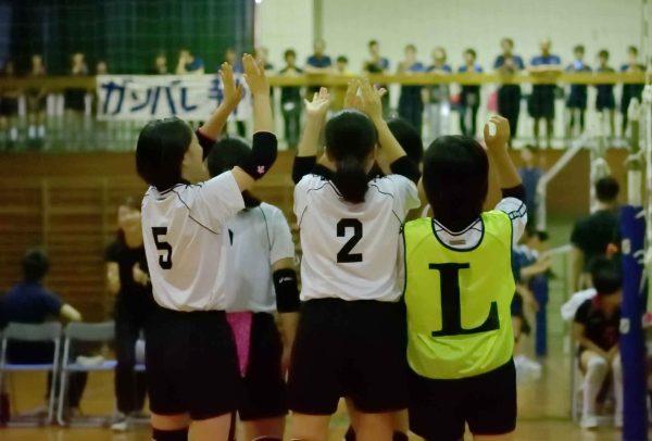 春高バレー（1月4日～8日）を見て盛り上がった親子へバレーの強い高校を紹介