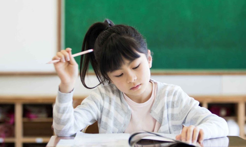 部活とクラブチーム、頑張りすぎて勉強時間がない？子どもに合った練習スタイルを見直そう