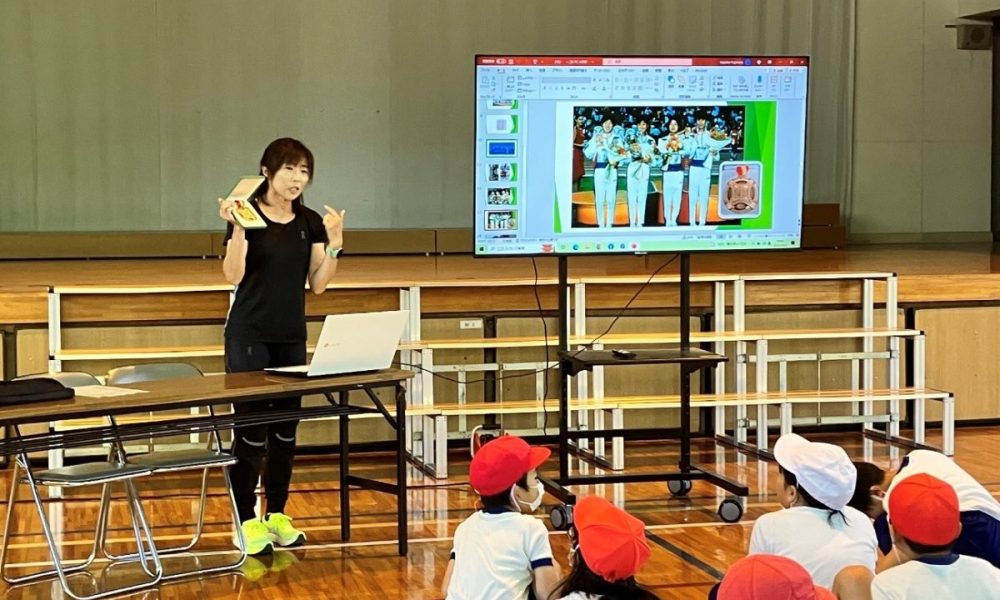 元マラソン日本代表選手とトライアスロン選手が小学生に長距離走の走り方を指導！