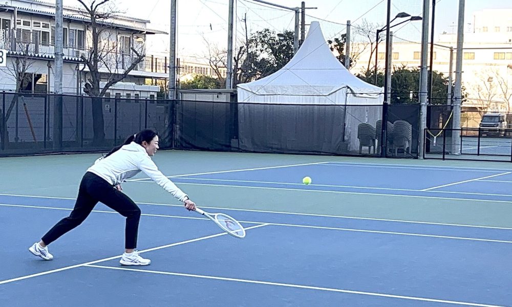 【小中学生テニス初心者向け】ボレーのやり方と元プロテニス選手に聞く悩み克服方法＆自主練方法