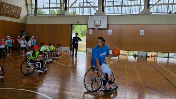 困難にくじけないプロアスリートの授業が子どもにスポーツをやる気にさせる！