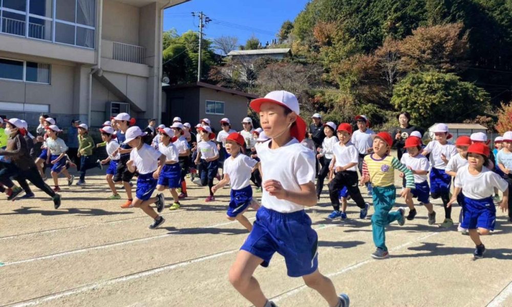 小中学生は運動の基礎となる走りを鍛えよう！持久走で疲れない方法をプロが伝授